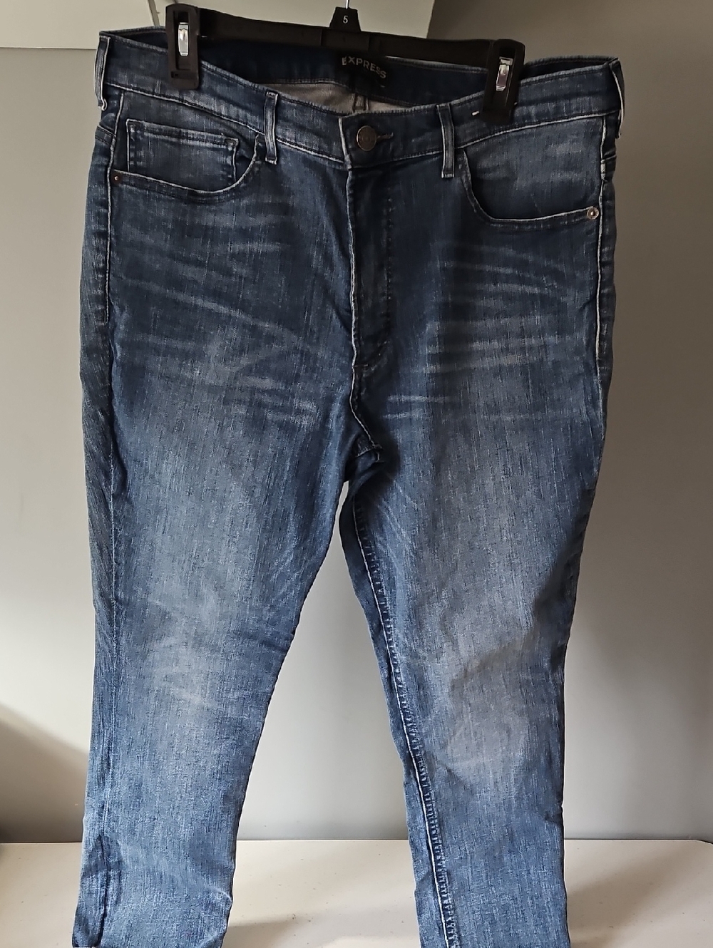 Express Women's Skinny Jeans in Faded Blue Denim